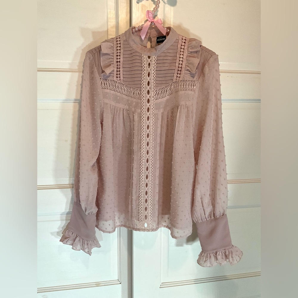 Chic blush blouse - Picture 2 of 7